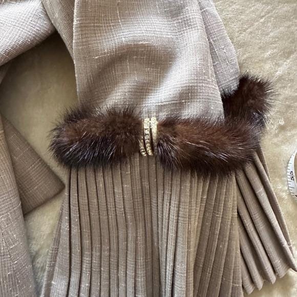 Vintage 50s/60s Lilli Ann Skirt Suit | Mink Fur Trim Pleated Sleeves Taupe Wool - Picture 12 of 16